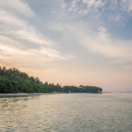 Fulhadhoo Inn Екстер'єр фото
